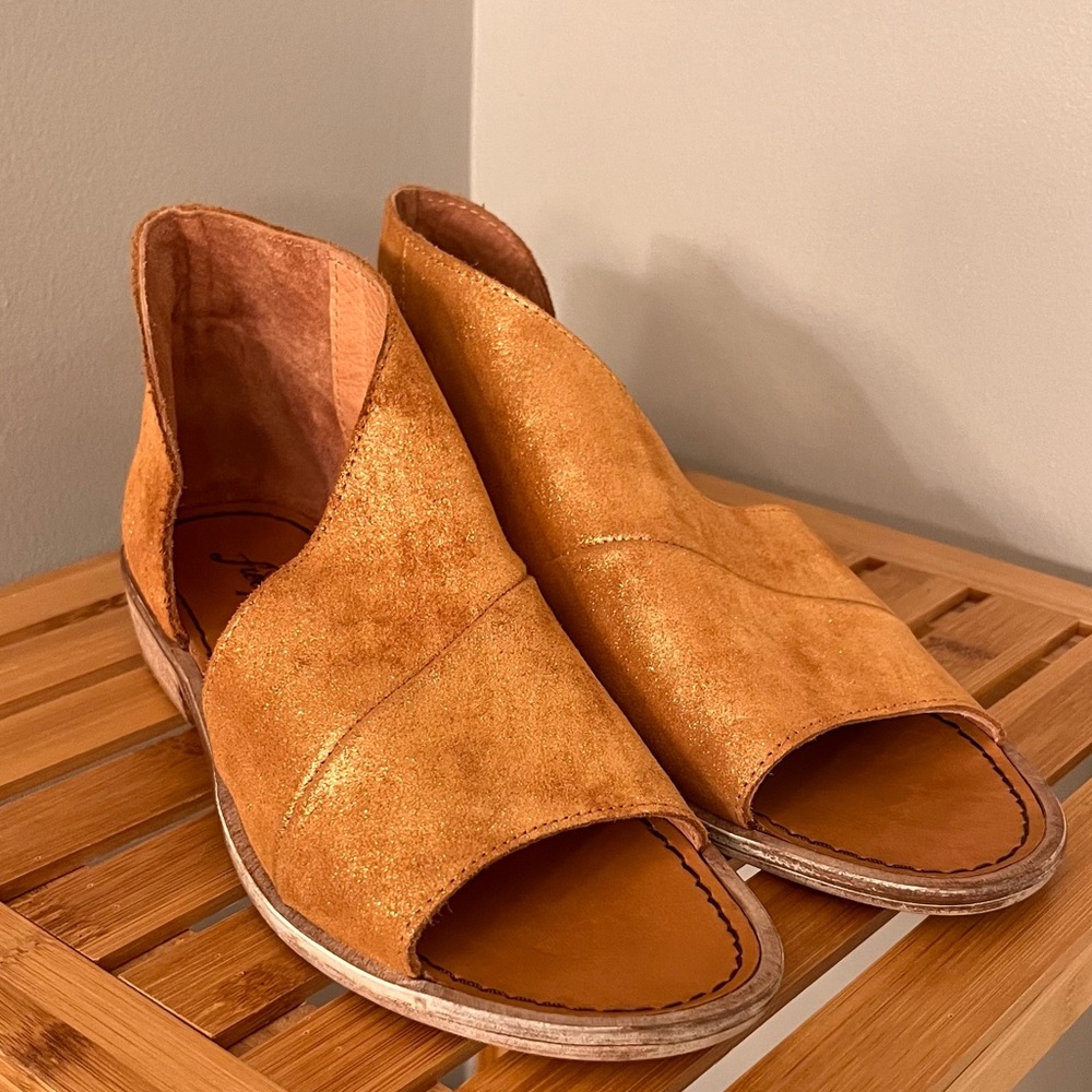 Free People,  Mont Blanc Sandal,  Made in Spain , soft leather .Price is Firm